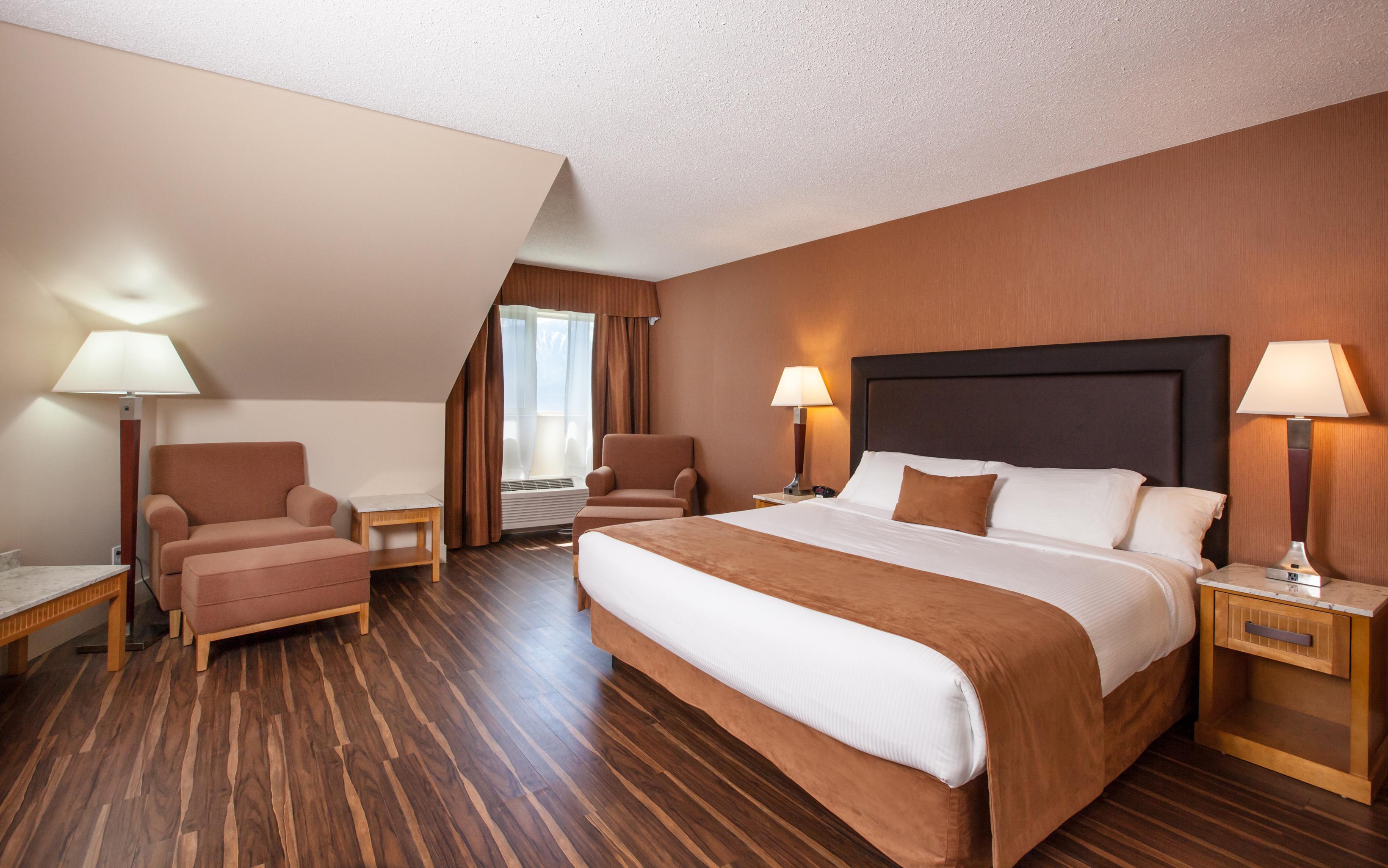 Coast Hillcrest Hotel Revelstoke Exterior photo