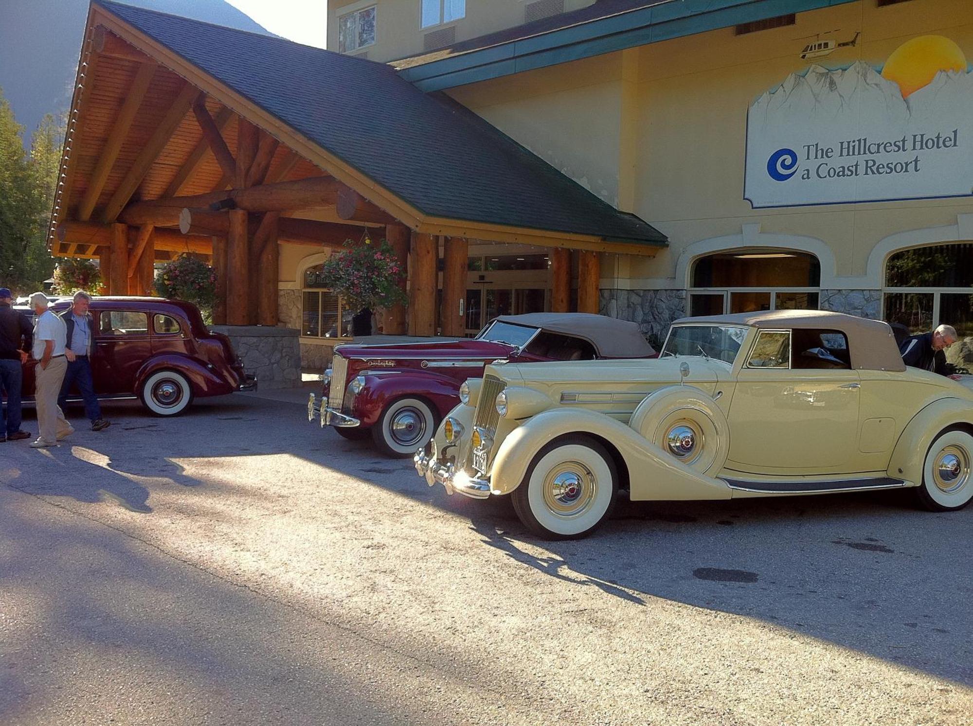 Coast Hillcrest Hotel Revelstoke Exterior photo