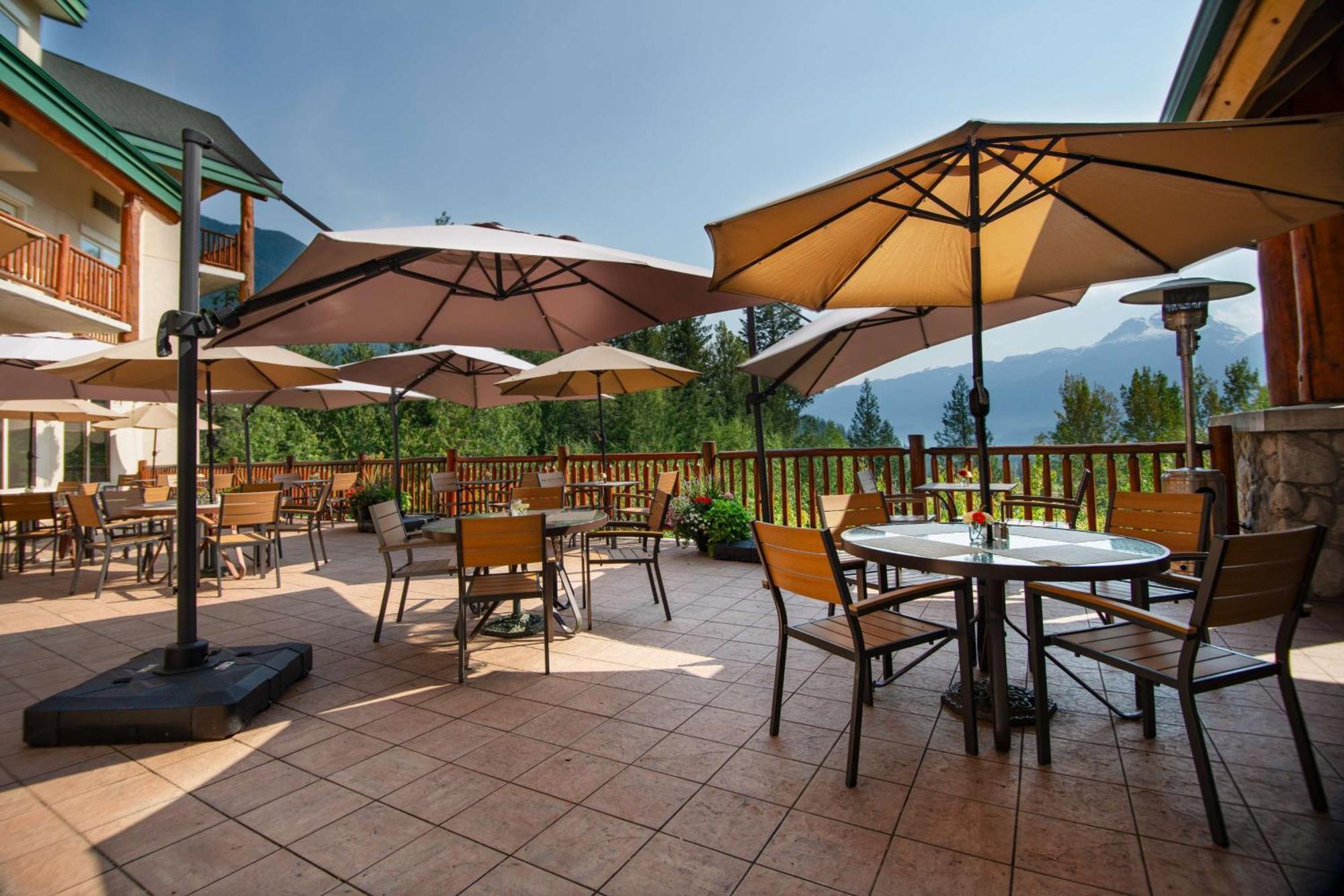 Coast Hillcrest Hotel Revelstoke Exterior photo